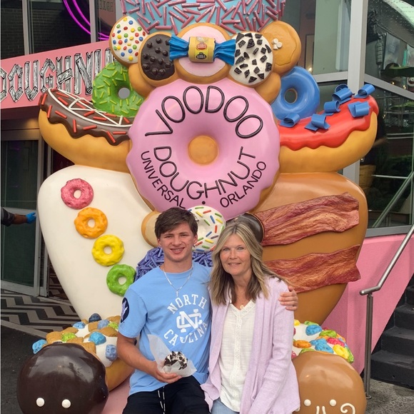 Meet your Posher, Darci - Picture 1 of 2